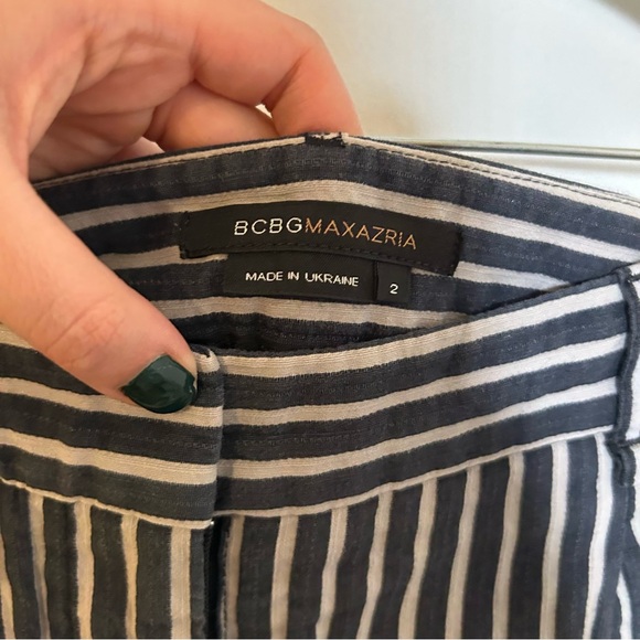 BCBGMAXAZRIA blue striped shorts - Picture 3 of 11